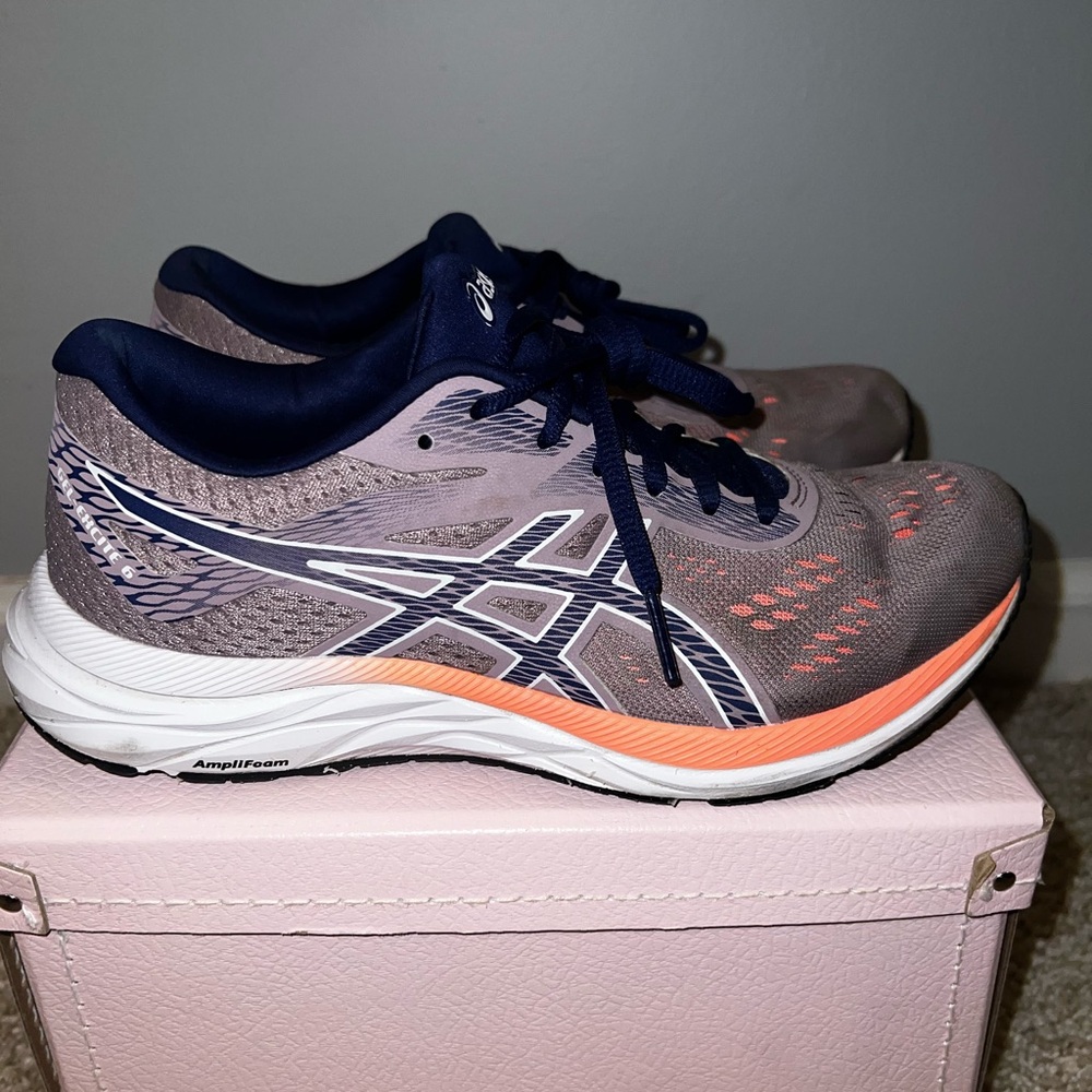ASICS Gel-Excite women’s size 7